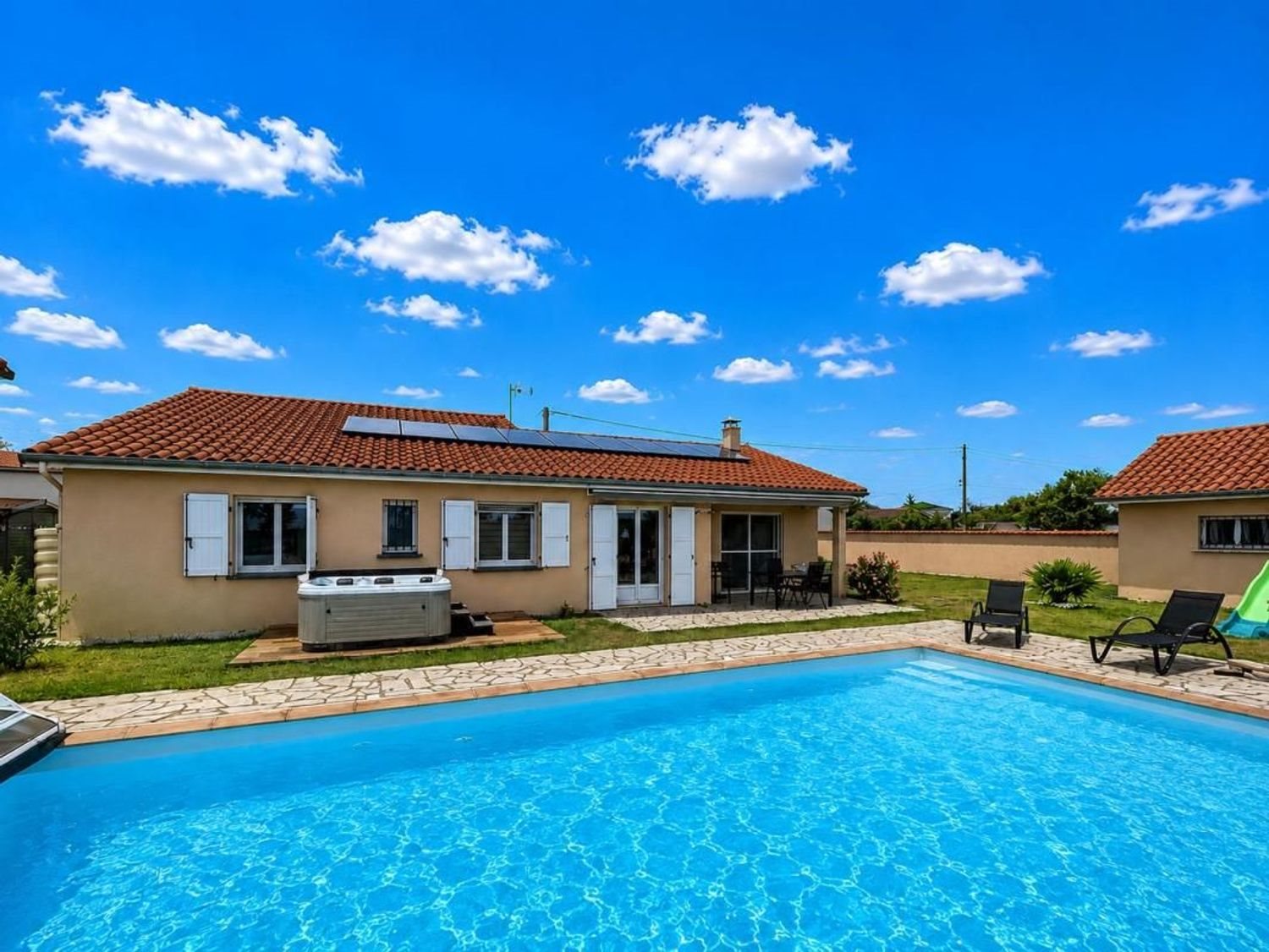Maison à vendre, 151m², Boisset-lès-Montrond