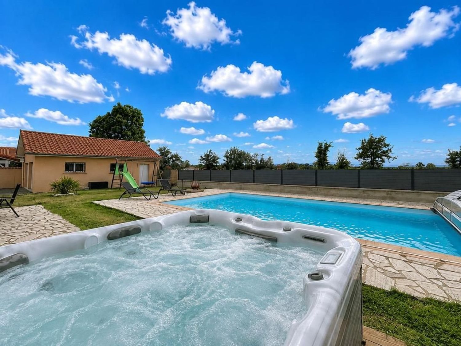 Maison à vendre, 151m², Boisset-lès-Montrond