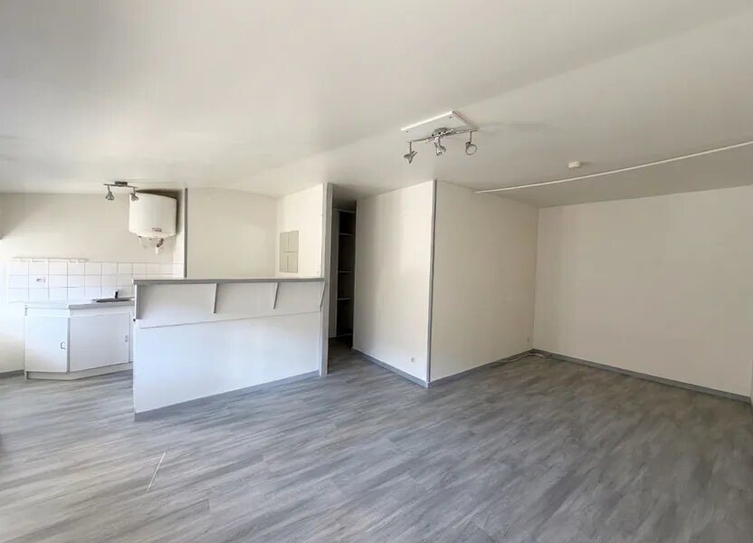Appartement à louer, 31m², Saint-Étienne