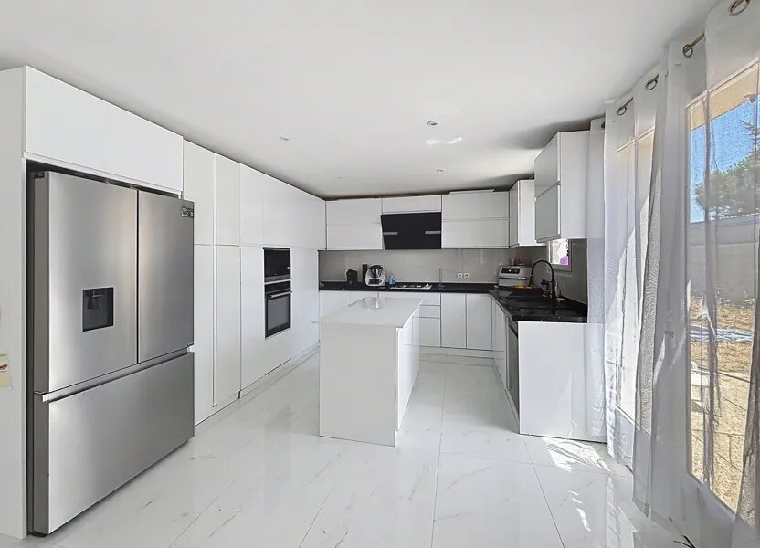 Maison à vendre, 221m², Bonson