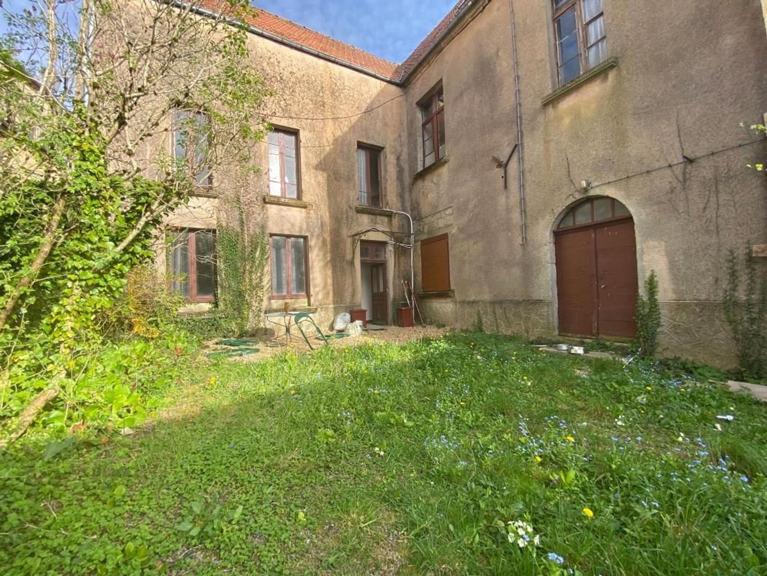 Maison à vendre, 225m², Château-Chinon (Ville)