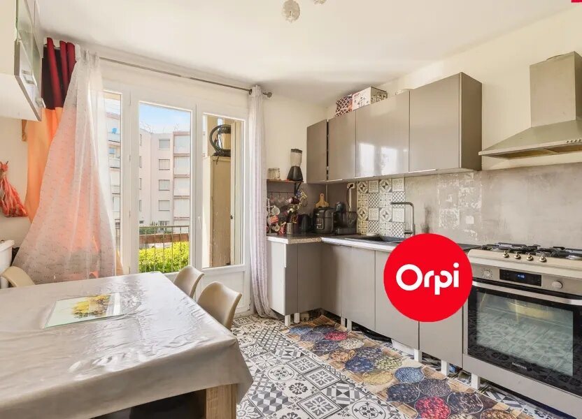Appartement à vendre, 81m², Saint-Priest
