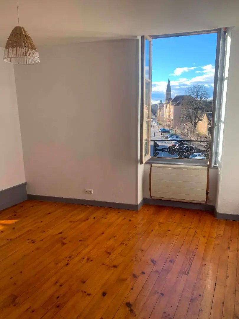 Appartement à louer, 68m², Crémieu