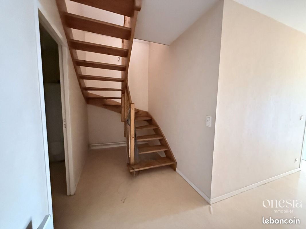 Appartement à vendre, 100m², Oloron-Sainte-Marie