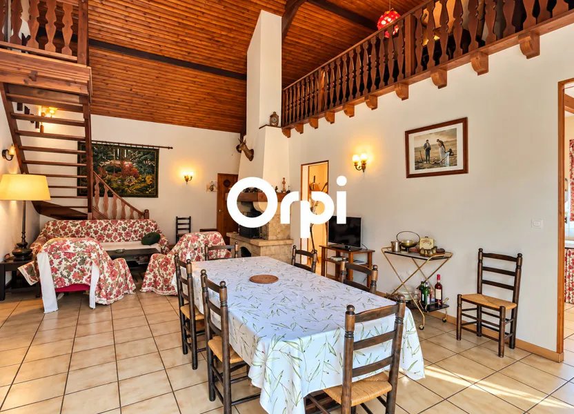 Maison à vendre, 127m², Louvie-Juzon