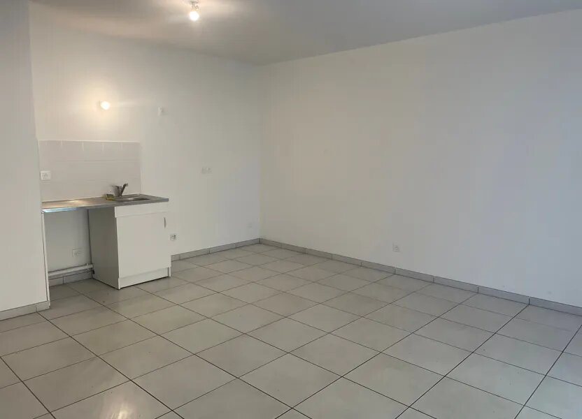Appartement à louer, 61m², Vénissieux