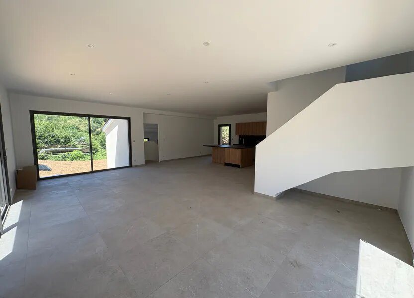 Maison à louer, 155m², Denicé