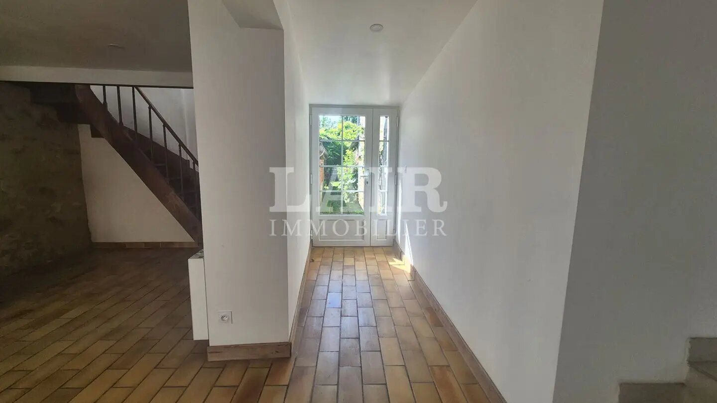 Maison à louer, 144m², Essay