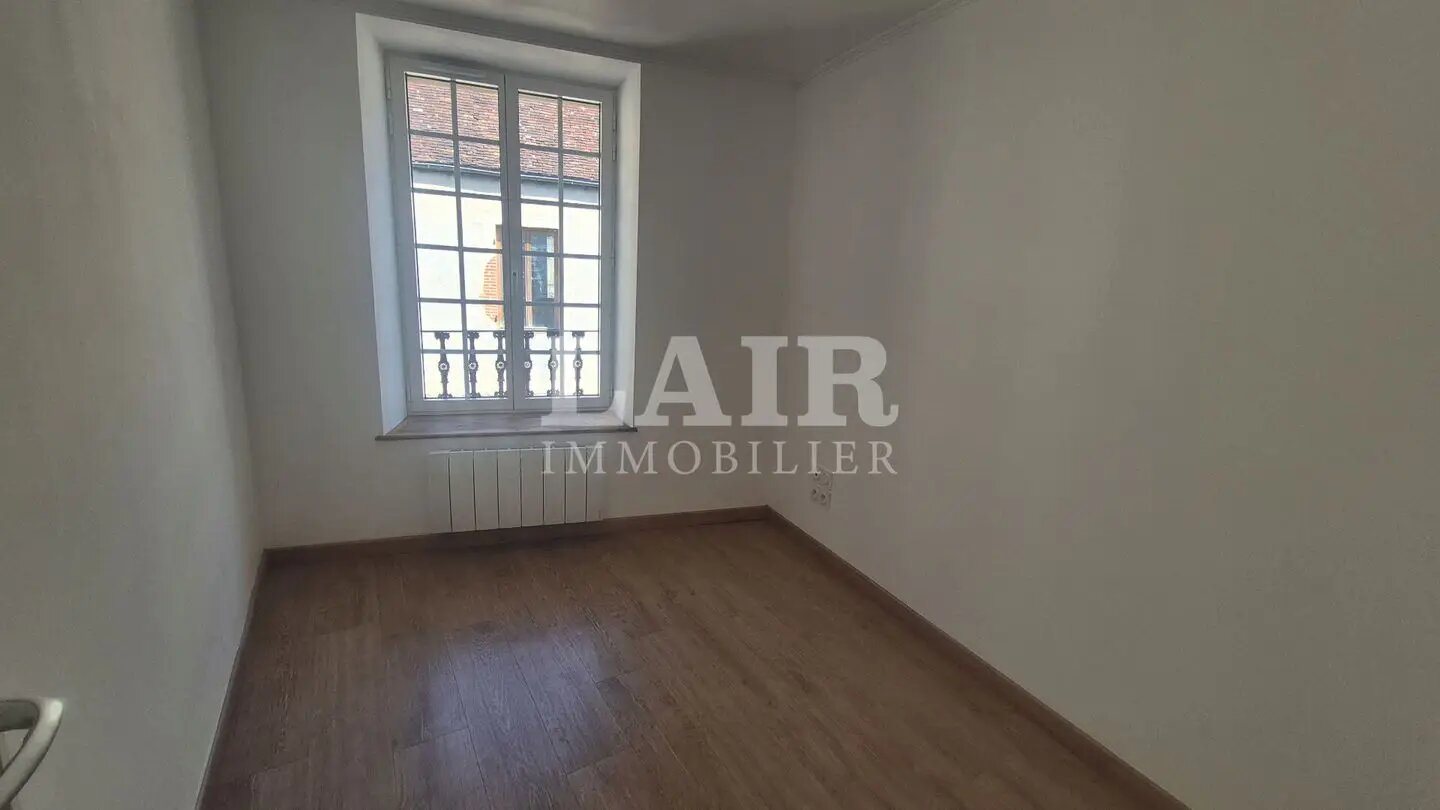 Maison à louer, 144m², Essay