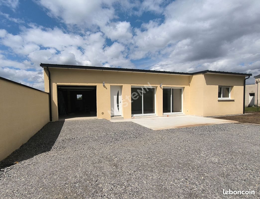 Maison à louer, 92m², Pleucadeuc