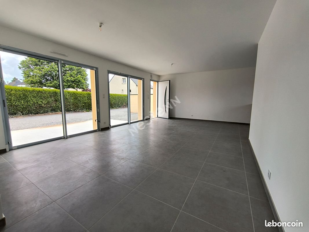 Maison à louer, 92m², Pleucadeuc