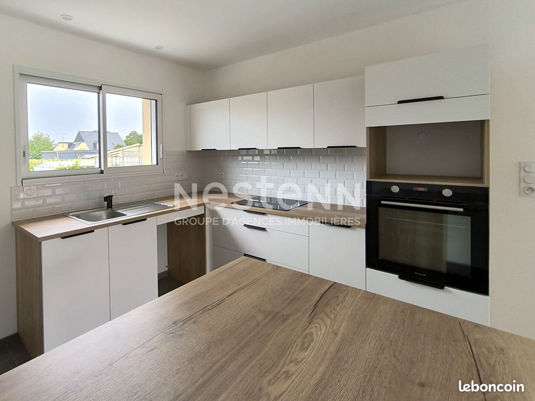 Maison à louer, 92m², Pleucadeuc