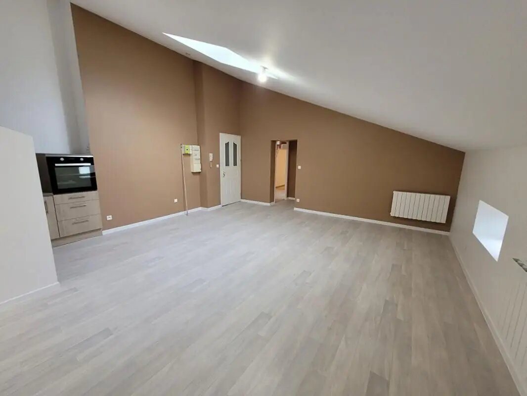 Appartement à louer, 79m², Fains-Véel
