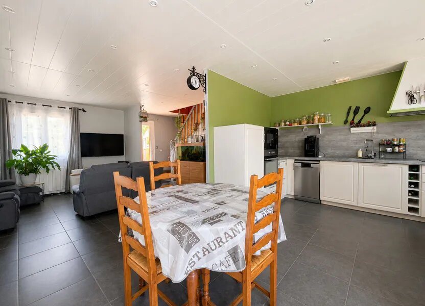 Maison à vendre, 114m², Savignies