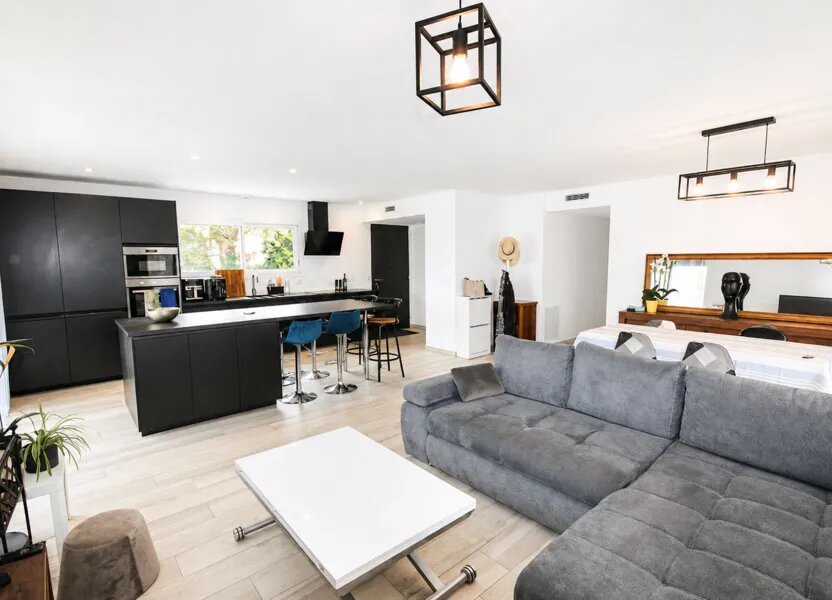 Maison à vendre, 125m², Buros