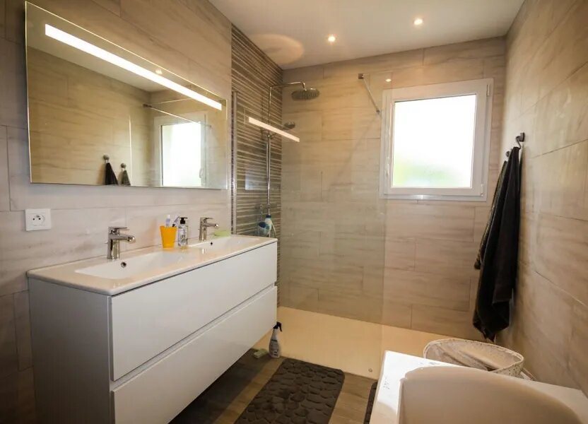 Maison à vendre, 125m², Buros