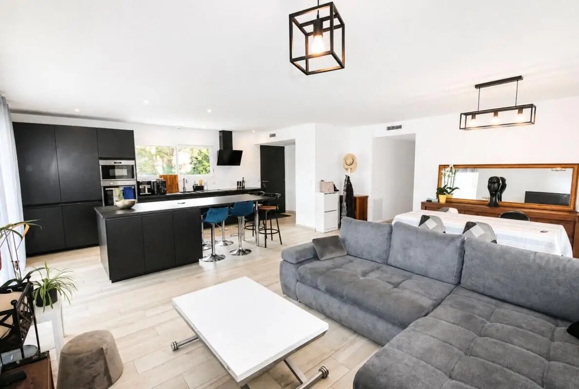 Maison à vendre, 112m², Buros