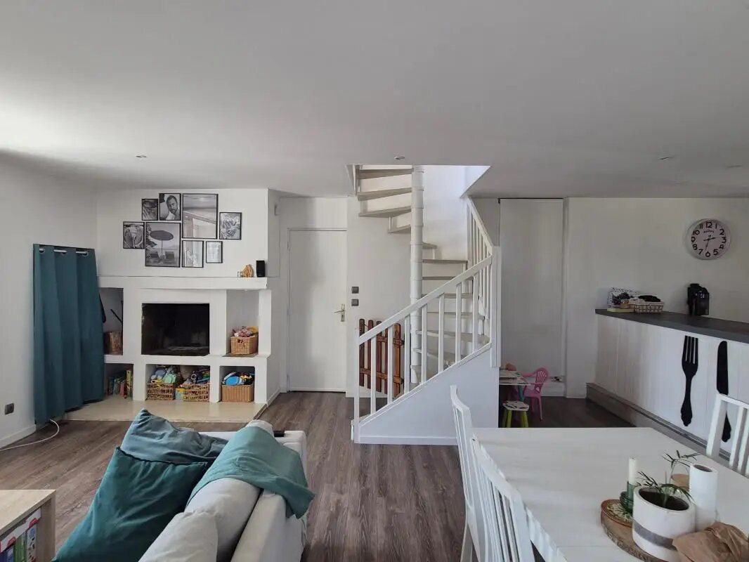 Appartement à vendre, 163m², Saint-Jean-Bonnefonds