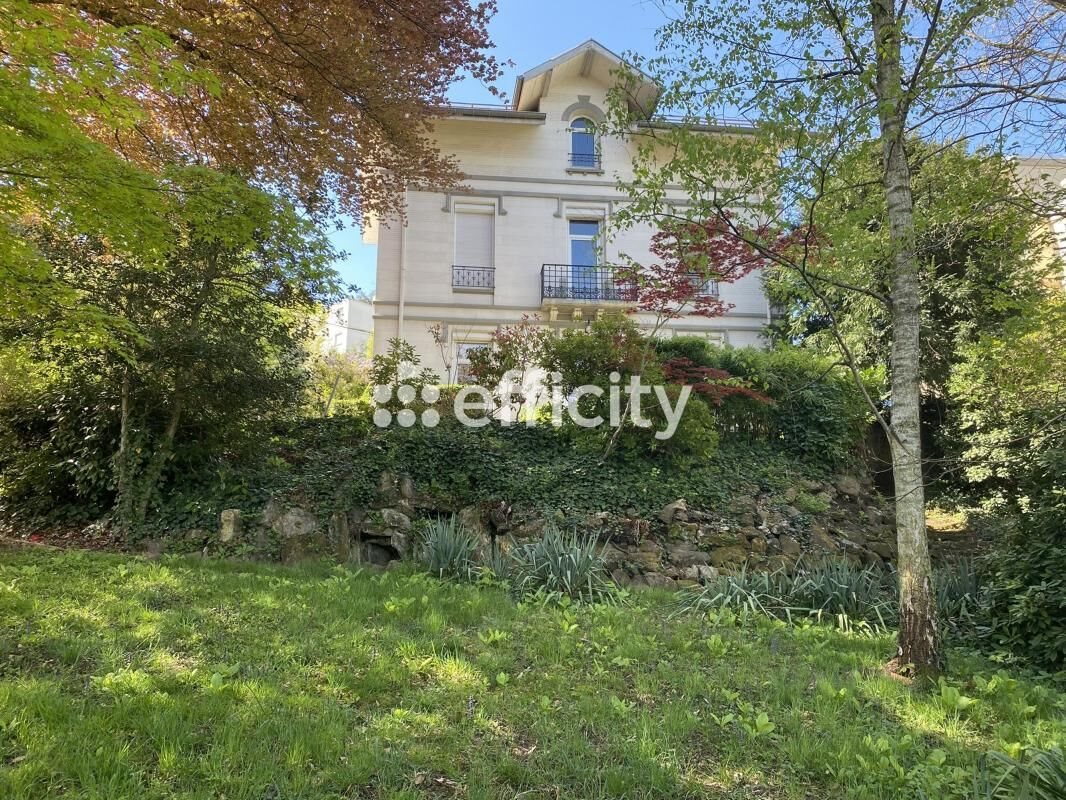 Maison à vendre, 246m², Saint-Etienne