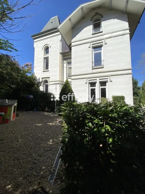 Maison à vendre, 246m², Saint-Etienne