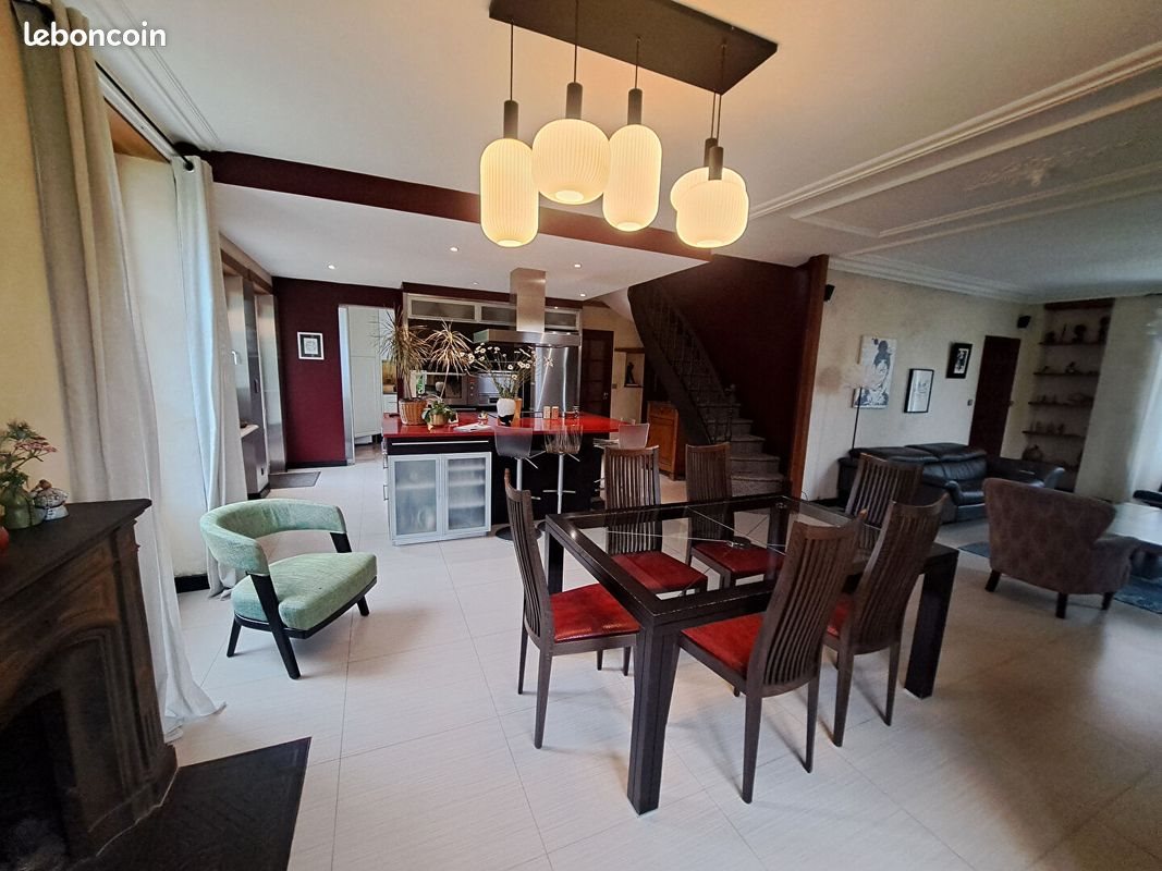 Maison à vendre, 210m², La Flèche