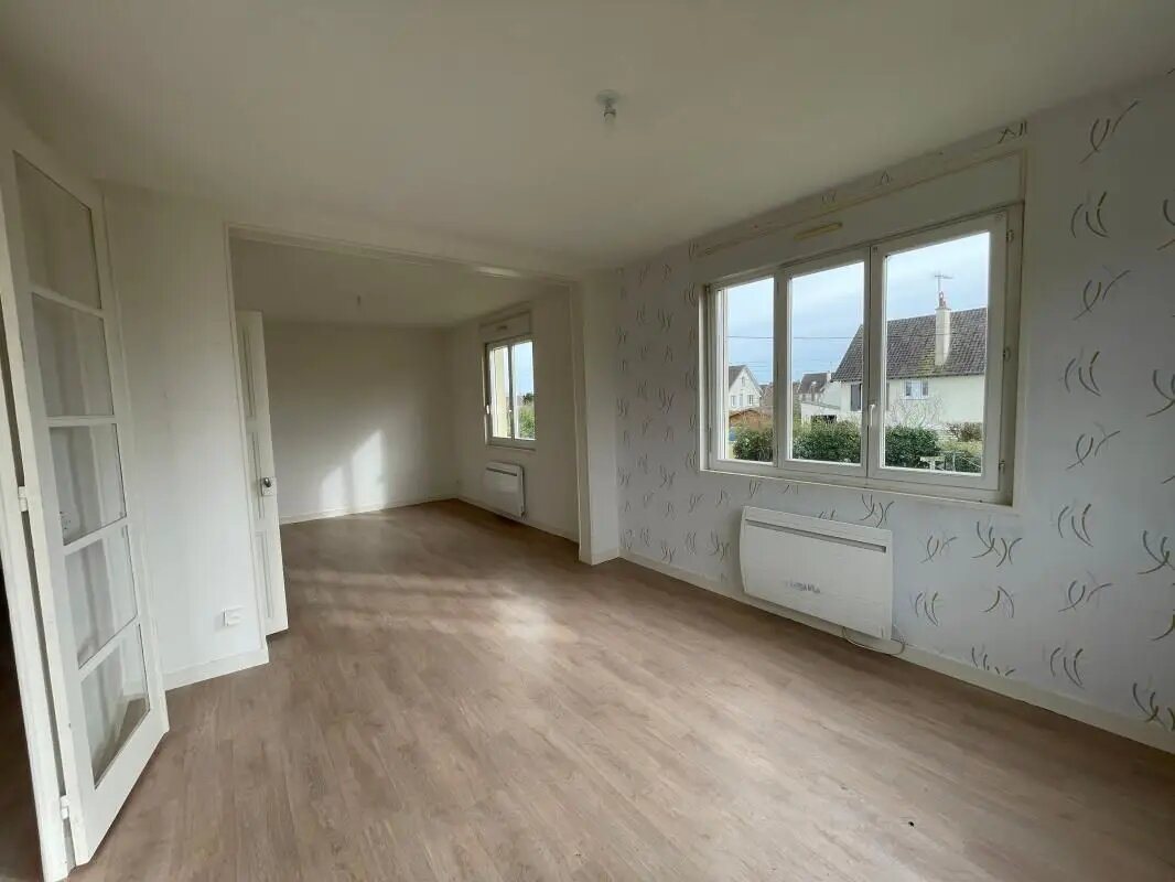 Maison à vendre, 68m², Saint-Cosme-en-Vairais