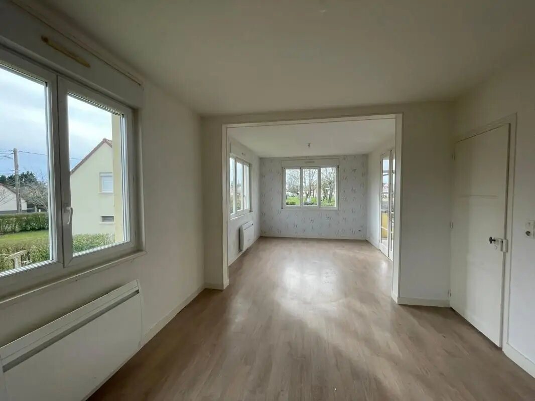 Maison à vendre, 68m², Saint-Cosme-en-Vairais