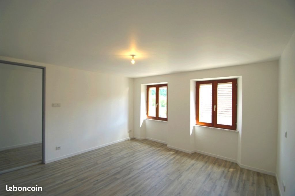 Appartement à louer, 84m², Lutzelhouse