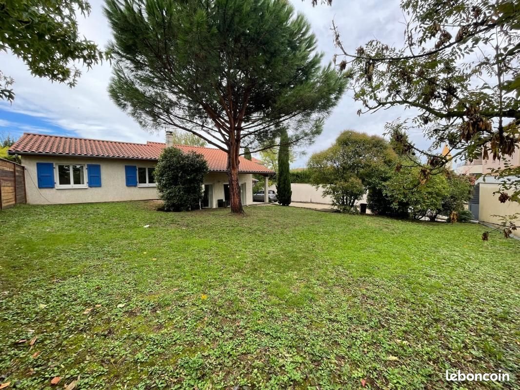 Maison à louer, 117m², Orliénas