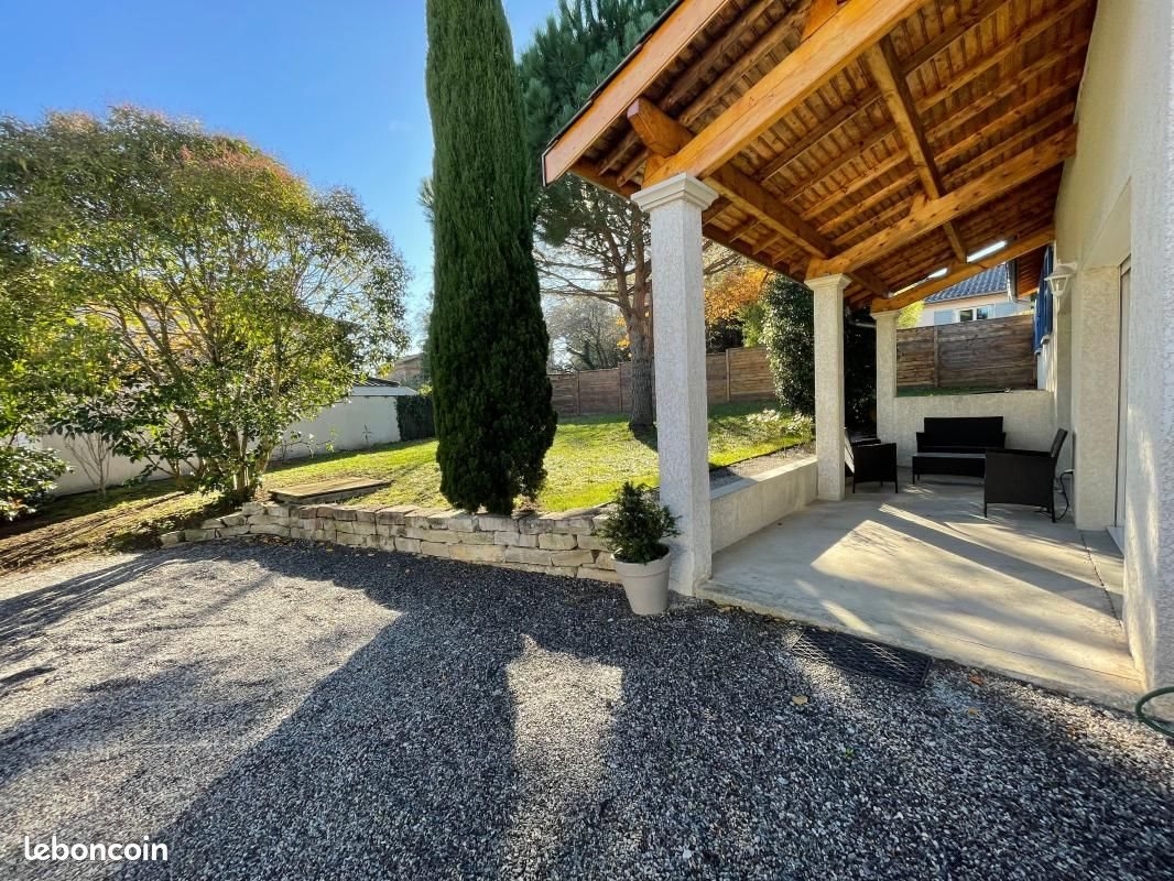 Maison à louer, 117m², Orliénas