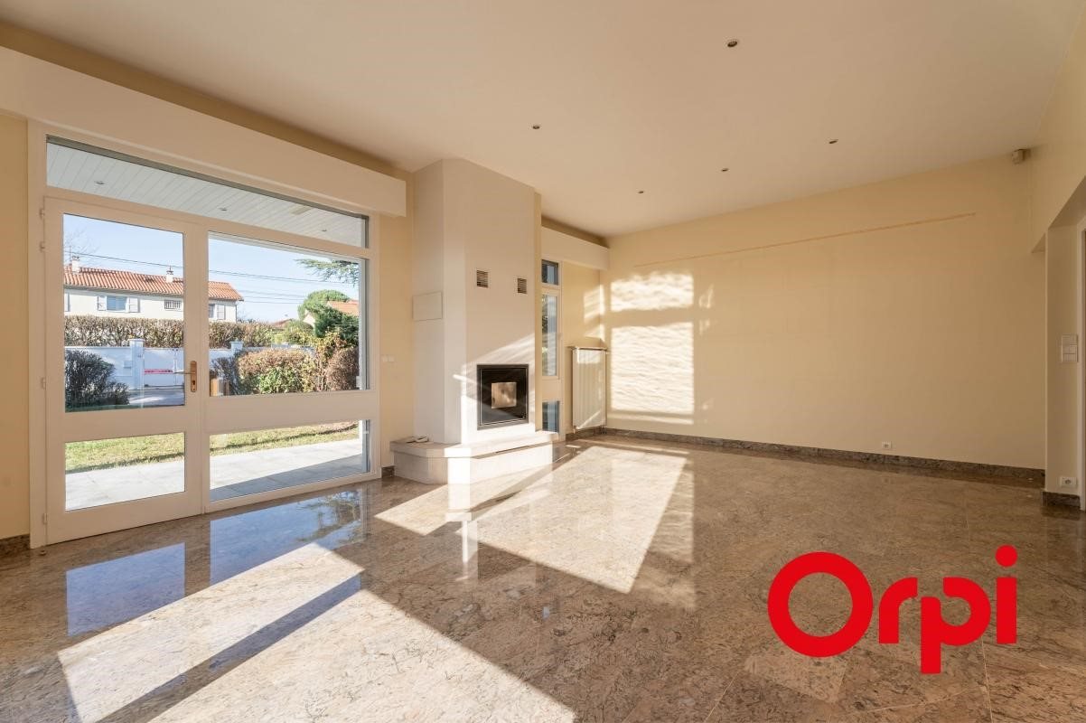 Maison à vendre, 285m², Saint-Genis-Laval