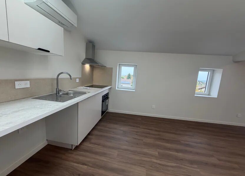 Appartement à louer, 42m², Soucieu-en-Jarrest