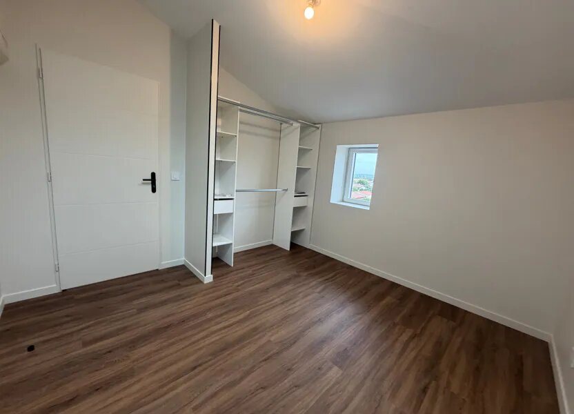 Appartement à louer, 42m², Soucieu-en-Jarrest