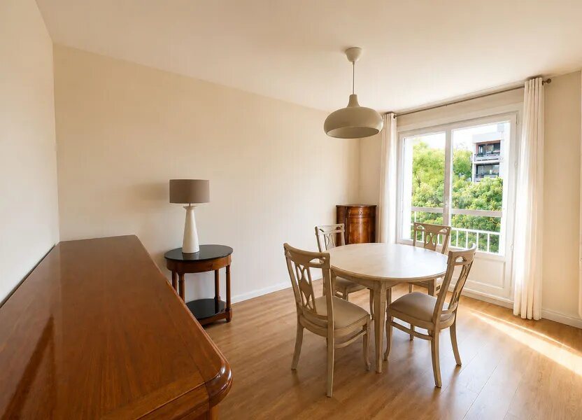Appartement à vendre, 73m², Saint-Genis-Laval