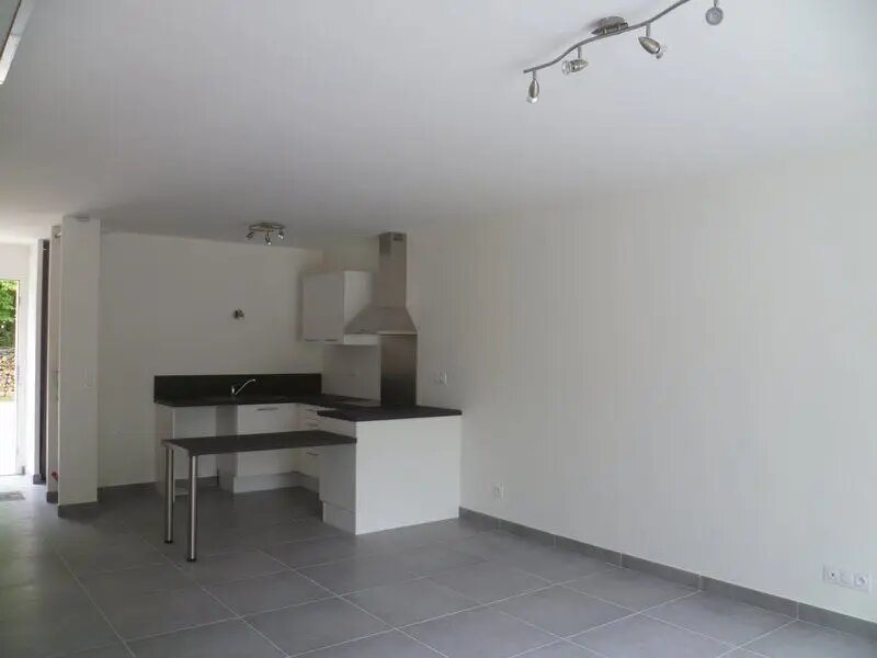 Maison à louer, 64m², Yvoy-le-Marron