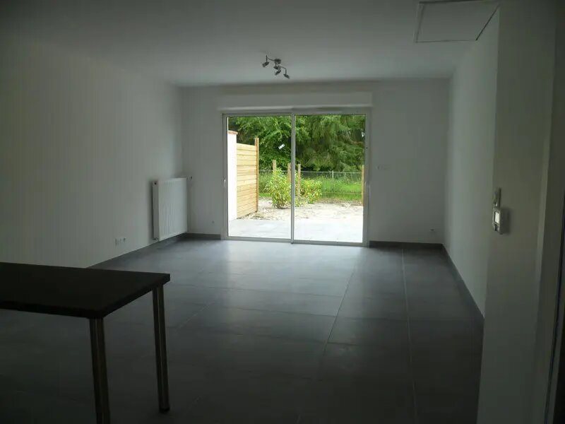 Maison à louer, 64m², Yvoy-le-Marron