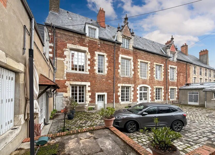 Maison à vendre, 1078m², Orléans