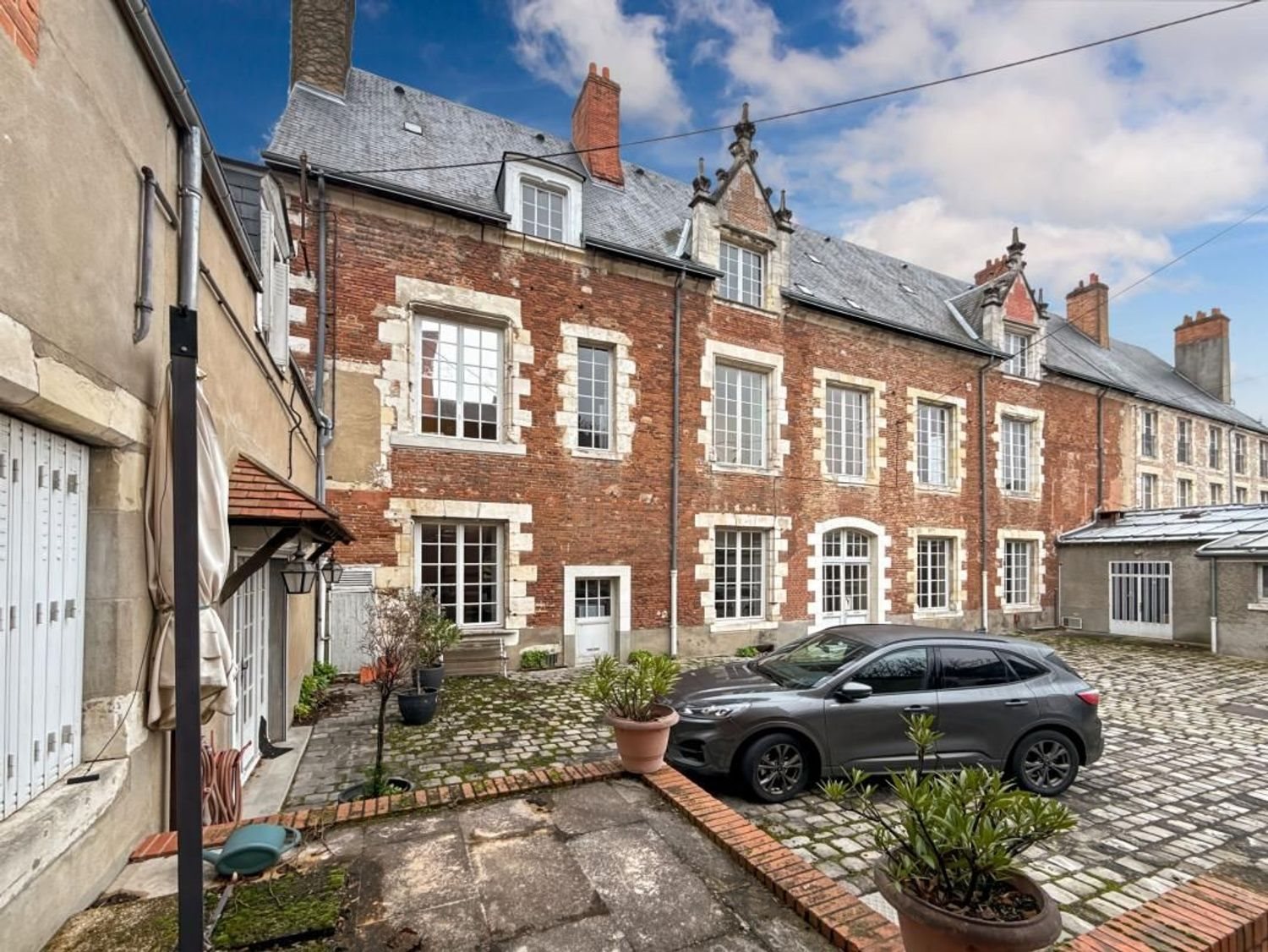 Maison à vendre, 1256m², Orléans
