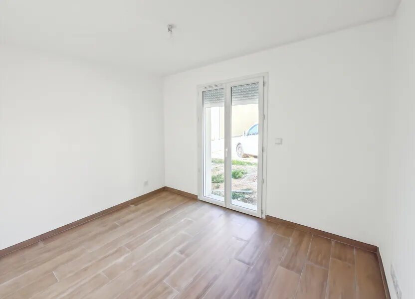 Maison à louer, 4m², Mardié