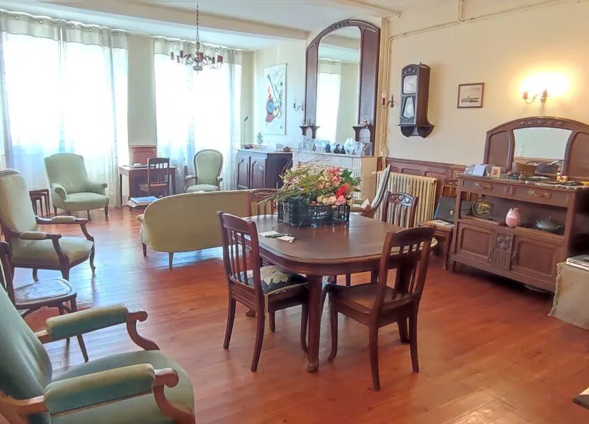 Maison à vendre, 247m², Vic-en-Bigorre