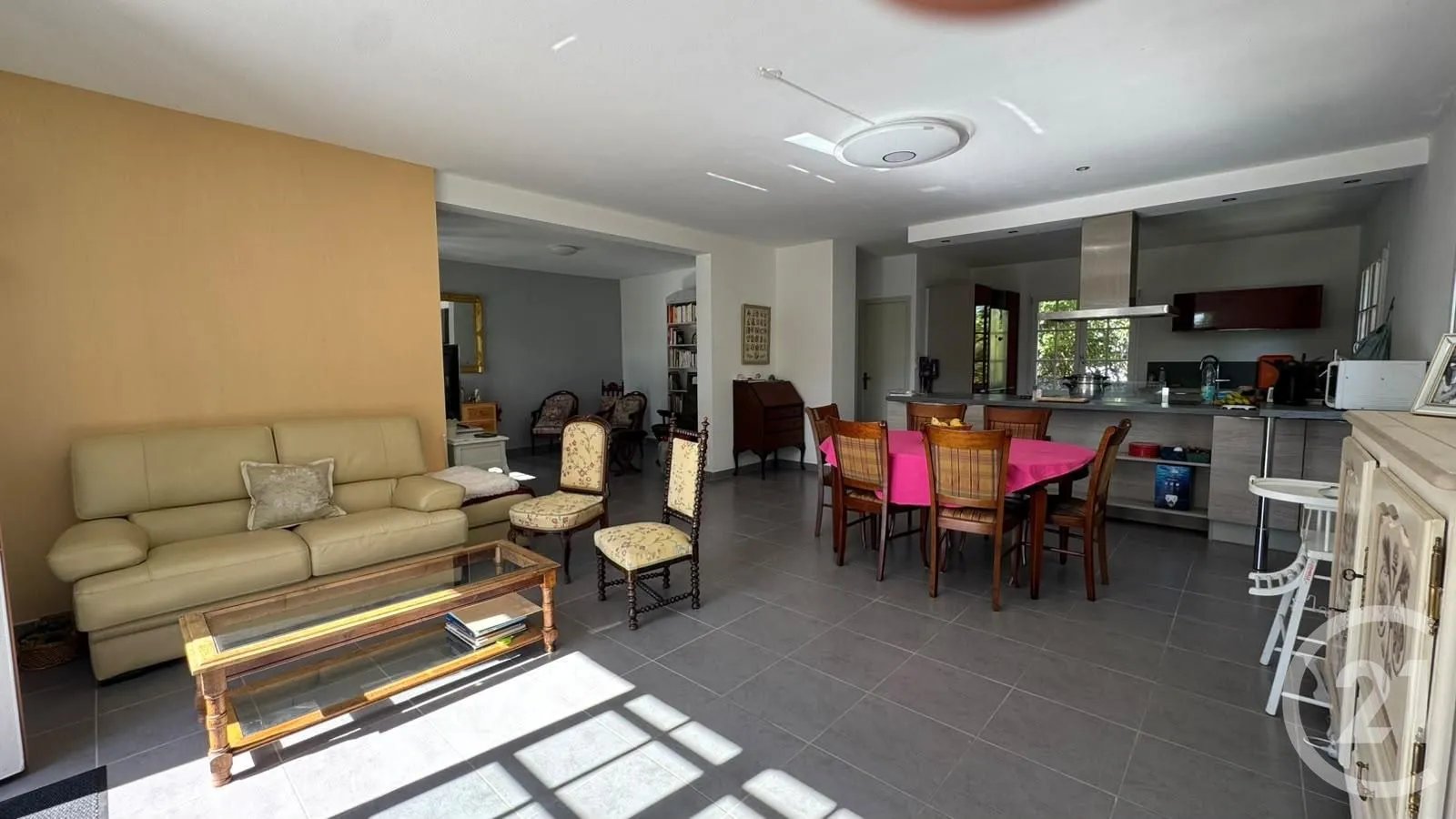 Maison à vendre, 183m², Yèvre-la-Ville