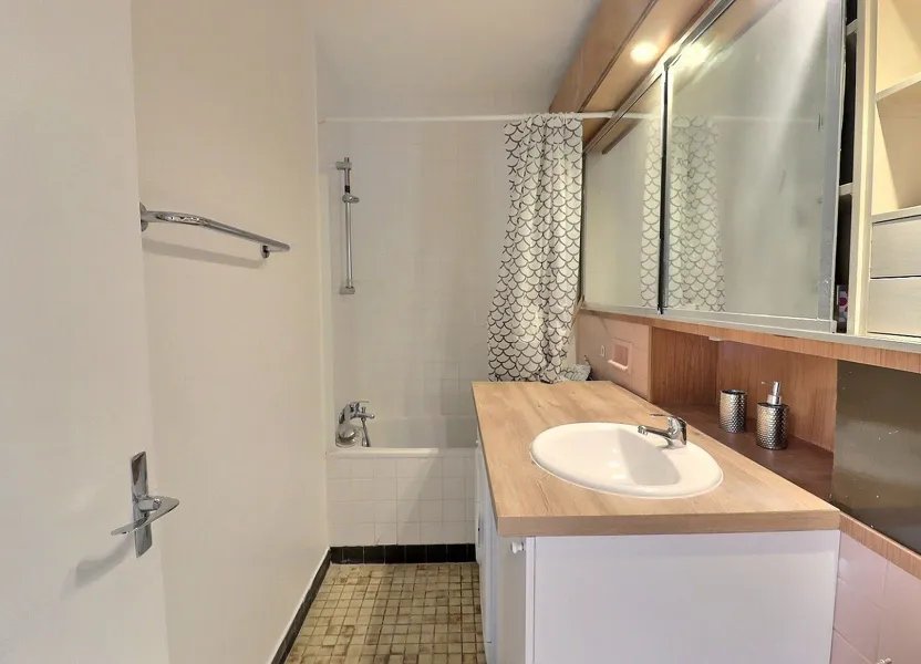 Appartement à louer, 24m², Paris 19ème