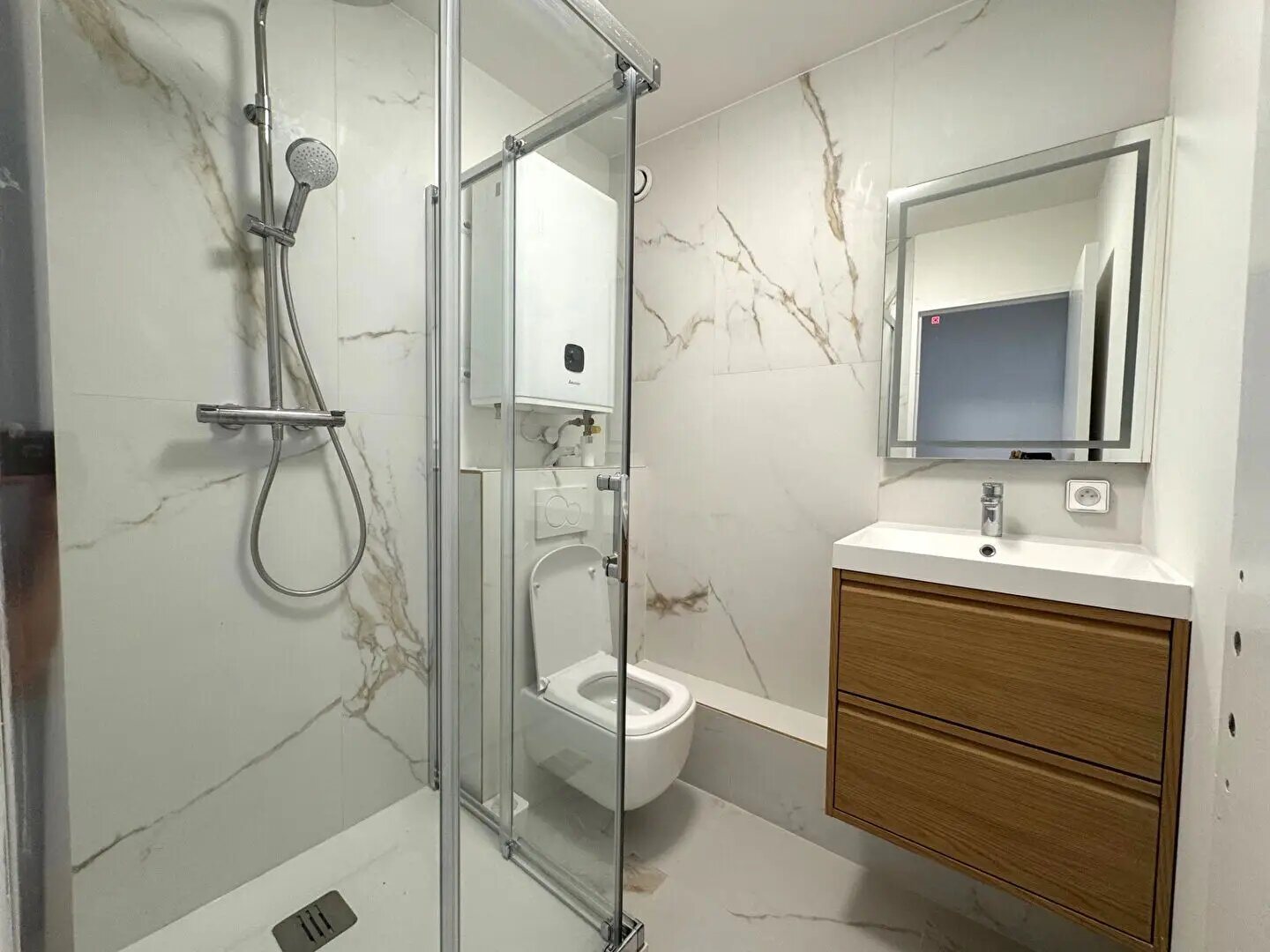 Appartement à louer, 17m², Courbevoie