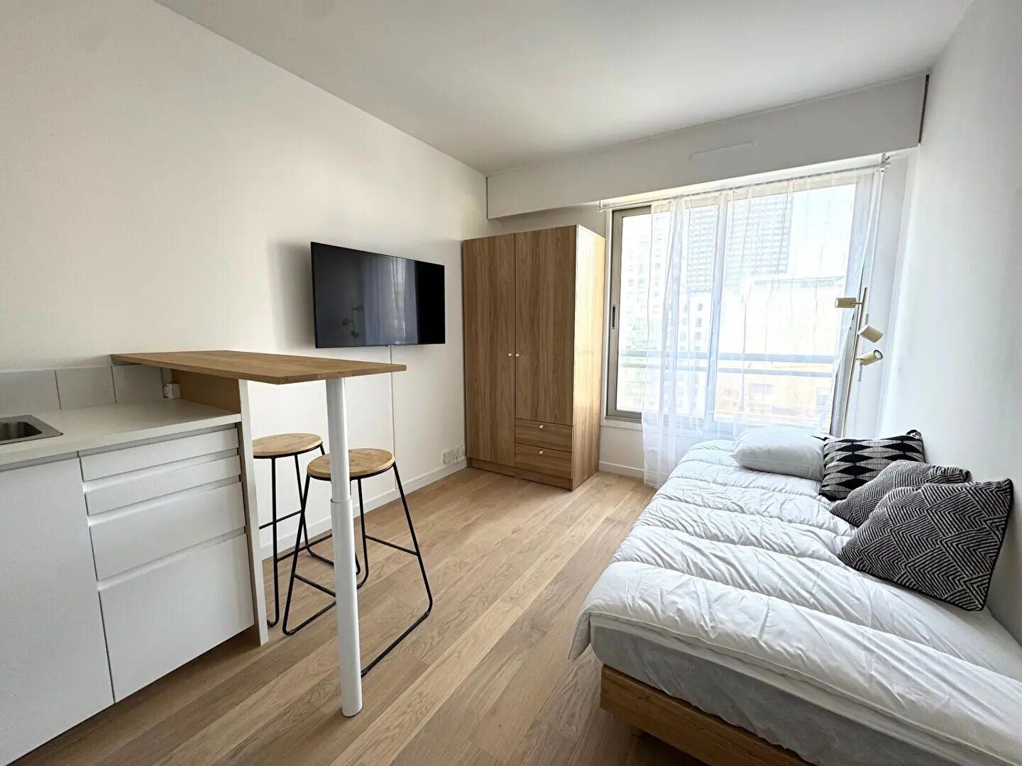 Appartement à louer, 17m², Courbevoie