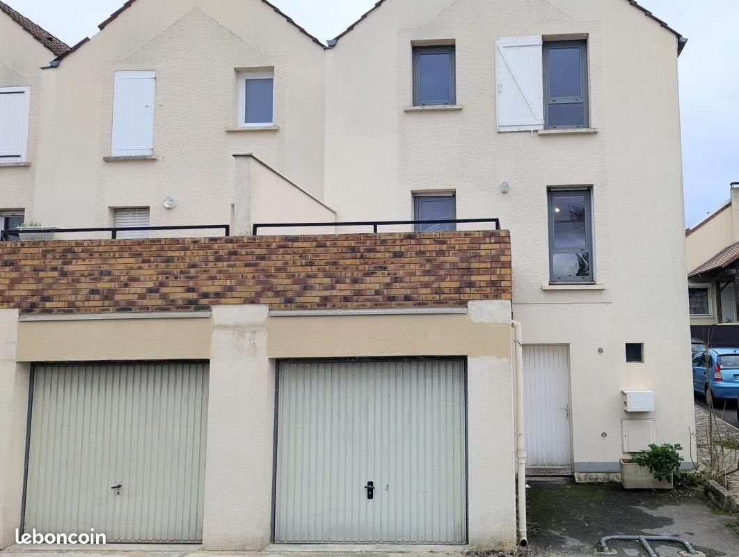 Maison à vendre, 111m², Saint-Thibault-des-Vignes