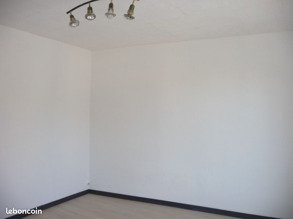 Appartement à louer, 16m², Nemours