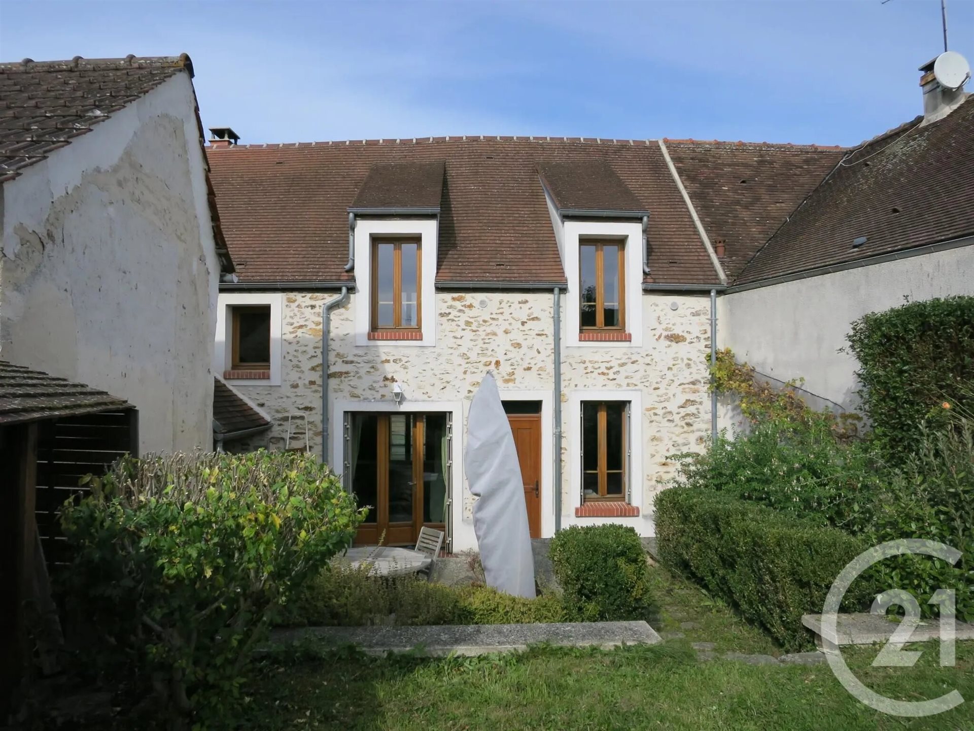 Maison à louer, 80m², Ozouer-le-Voulgis