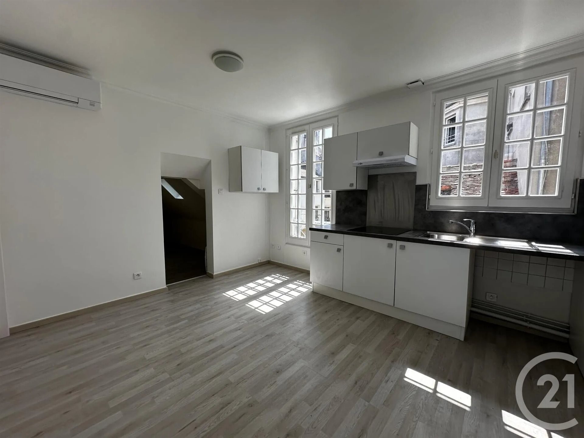 Appartement à louer, 21m², Brie-Comte-Robert