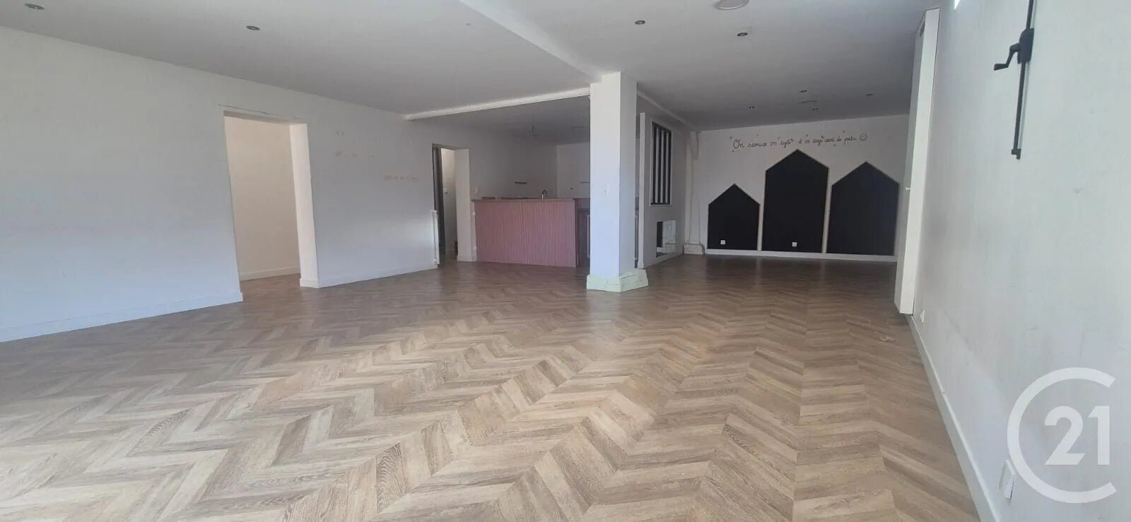 Appartement à louer, 140m², Servon