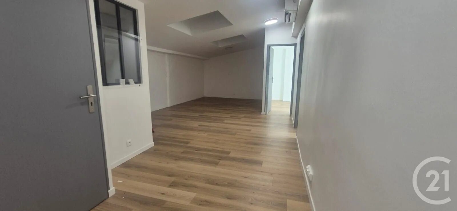 Appartement à louer, 140m², Servon